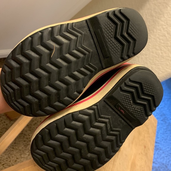 Sorel waterproof snow boots (sz9) - Picture 4 of 7